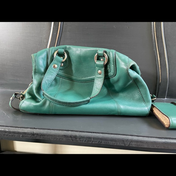 Coach bag and matching wallet. Price listed is for both - Picture 2 of 5